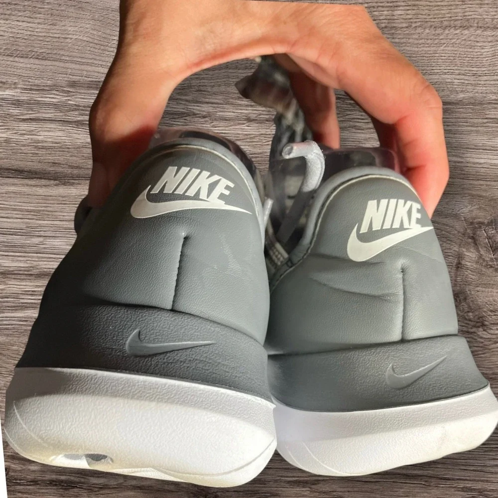 Nike Sportswear Women Hakata Athletic Shoes Sneakers Size 7‎ AJ8880004